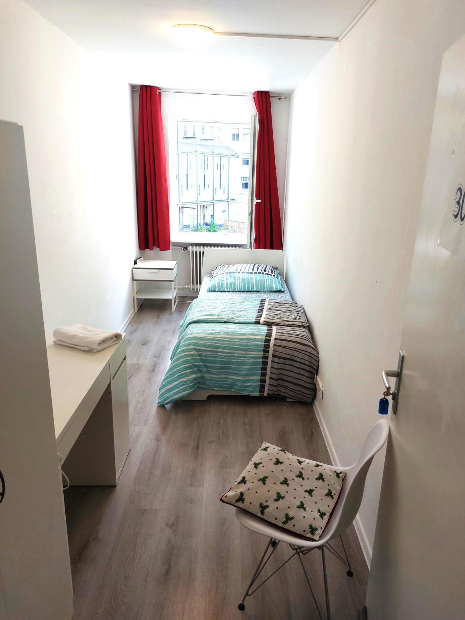 Schoenes Helles Zimmer Direkt In Frankfurt City Nr 301 Hotel Frankfurt am Main Bagian luar foto