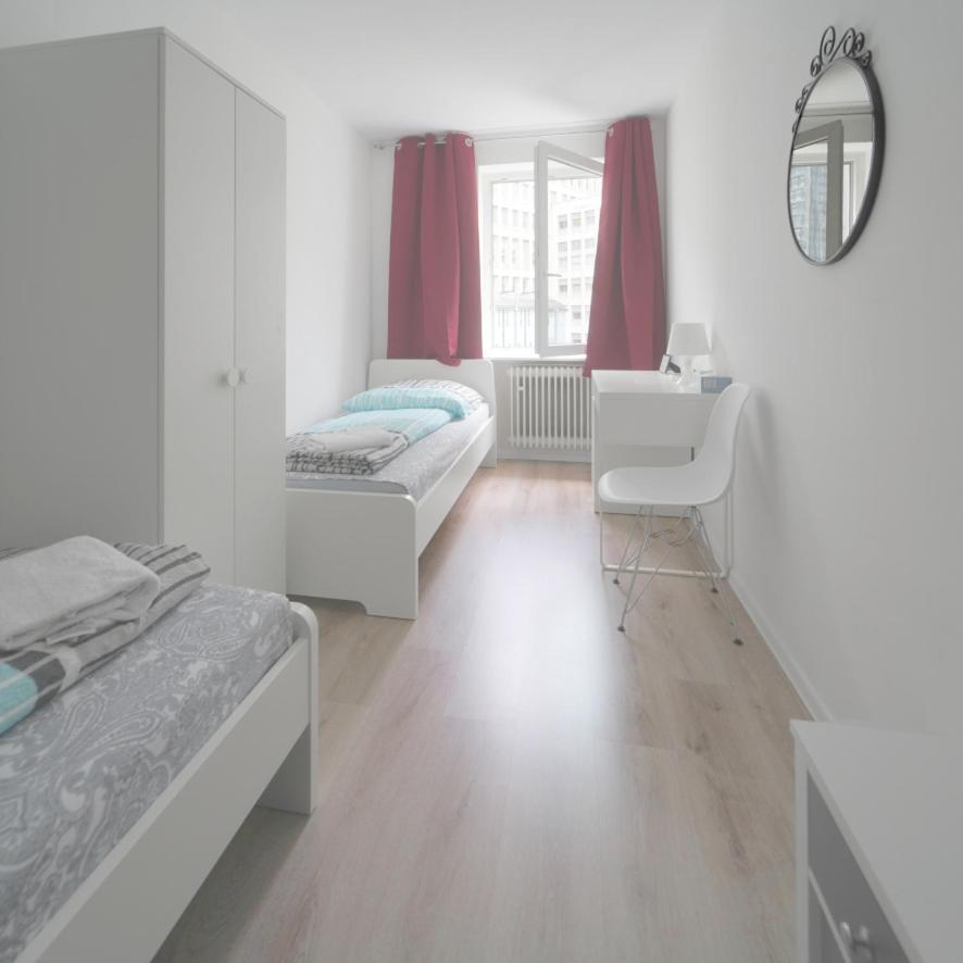 Schoenes Helles Zimmer Direkt In Frankfurt City Nr 301 Hotel Frankfurt am Main Bagian luar foto